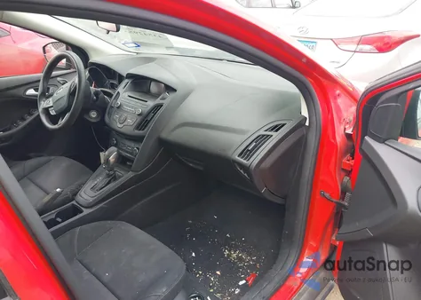 2017 Ford Focus Se z USA, uszkodzony, nr VIN 1FADP3F22HL347417